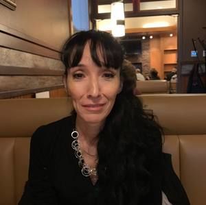 Meet your Posher, Claudia